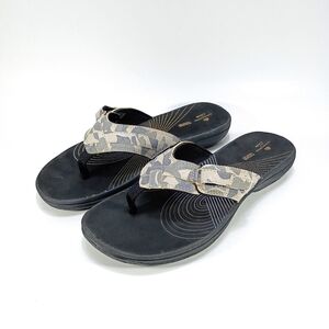 Clarks Breeze Sea Womens 10 Khaki Camouflage Slip On Toe Post Flip Flop Sandals